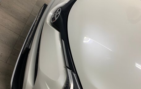 Toyota RAV4, 2017 год, 2 690 000 рублей, 2 фотография