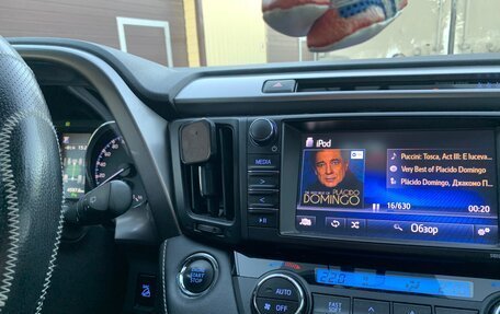 Toyota RAV4, 2017 год, 2 690 000 рублей, 26 фотография