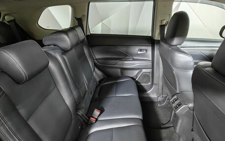 Mitsubishi Outlander III рестайлинг 3, 2019 год, 2 198 000 рублей, 16 фотография