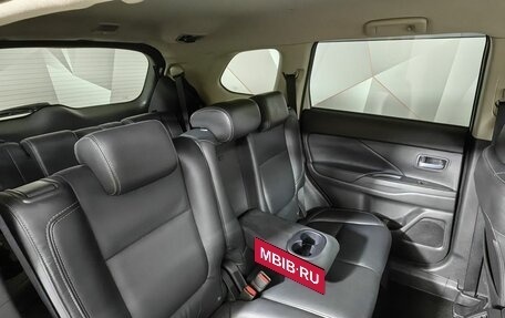 Mitsubishi Outlander III рестайлинг 3, 2019 год, 2 198 000 рублей, 17 фотография