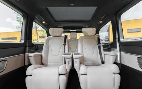 Mercedes-Benz V-Класс, 2024 год, 15 500 000 рублей, 21 фотография