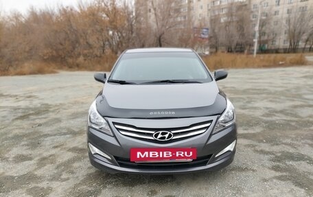 Hyundai Solaris II рестайлинг, 2015 год, 1 077 000 рублей, 3 фотография