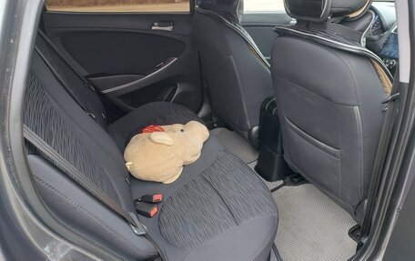 Hyundai Solaris II рестайлинг, 2015 год, 1 077 000 рублей, 13 фотография