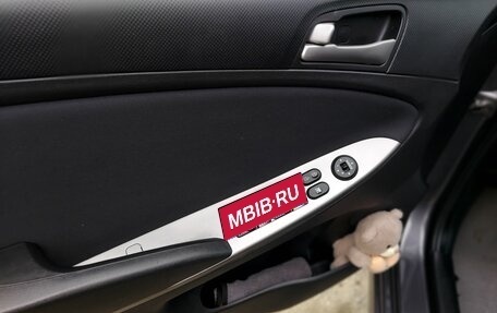 Hyundai Solaris II рестайлинг, 2015 год, 1 077 000 рублей, 14 фотография