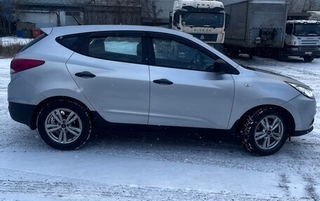 Hyundai ix35 I рестайлинг, 2010 год, 1 050 000 рублей, 6 фотография