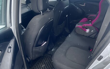 Hyundai ix35 I рестайлинг, 2010 год, 1 050 000 рублей, 9 фотография