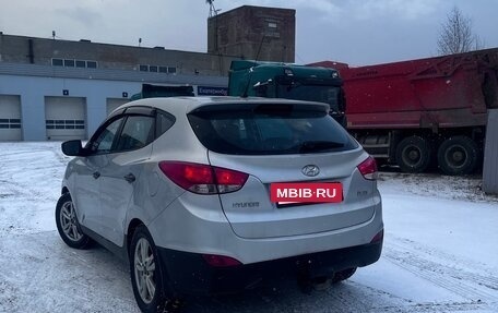 Hyundai ix35 I рестайлинг, 2010 год, 1 050 000 рублей, 4 фотография