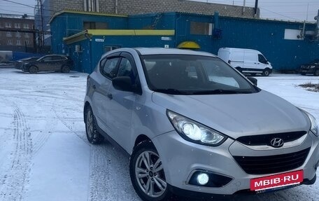 Hyundai ix35 I рестайлинг, 2010 год, 1 050 000 рублей, 2 фотография