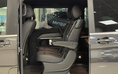 Mercedes-Benz V-Класс, 2024 год, 11 995 000 рублей, 21 фотография