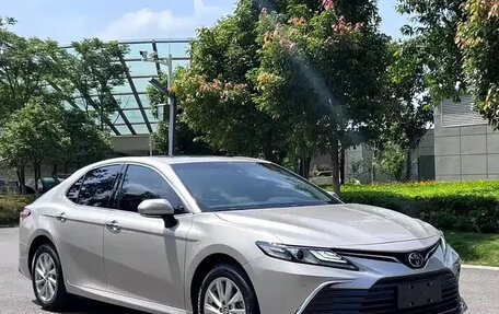 Toyota Camry, 2021 год, 2 250 000 рублей, 3 фотография