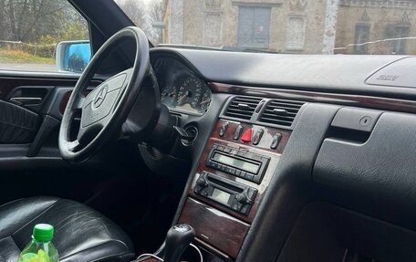 Mercedes-Benz E-Класс, 1997 год, 205 000 рублей, 6 фотография