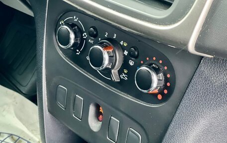 Renault Logan II, 2020 год, 659 000 рублей, 22 фотография