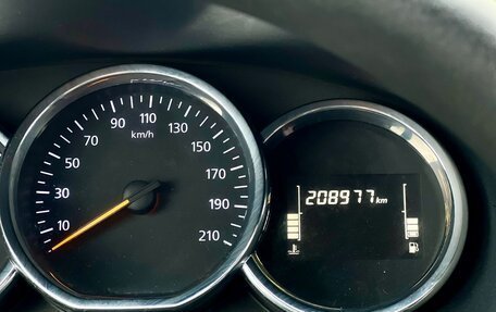 Renault Logan II, 2020 год, 659 000 рублей, 25 фотография