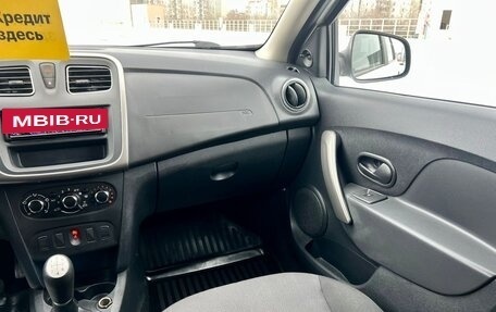 Renault Logan II, 2020 год, 659 000 рублей, 18 фотография