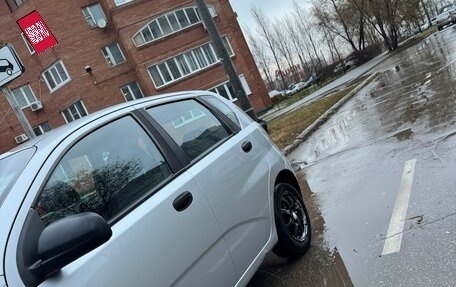 Chevrolet Aveo III, 2011 год, 350 000 рублей, 2 фотография