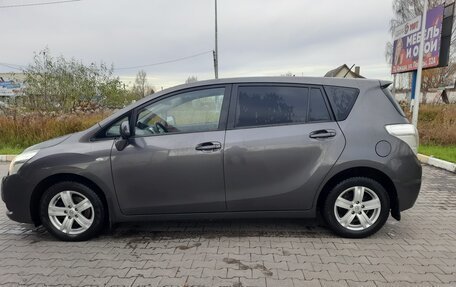 Toyota Verso I, 2011 год, 1 035 000 рублей, 6 фотография