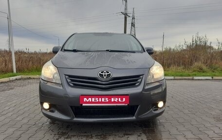 Toyota Verso I, 2011 год, 1 035 000 рублей, 2 фотография