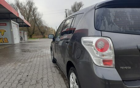 Toyota Verso I, 2011 год, 1 035 000 рублей, 9 фотография