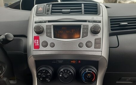 Toyota Verso I, 2011 год, 1 035 000 рублей, 13 фотография