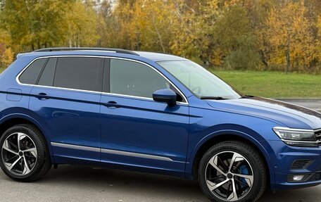 Volkswagen Tiguan II, 2018 год, 2 049 999 рублей, 2 фотография