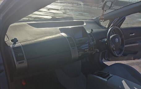 Toyota Prius, 2009 год, 780 000 рублей, 11 фотография