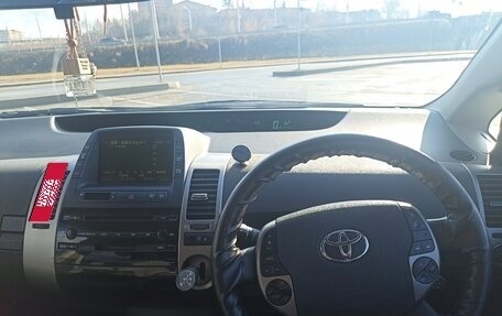 Toyota Prius, 2009 год, 780 000 рублей, 15 фотография