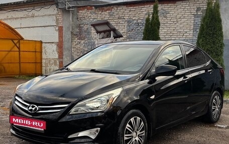 Hyundai Solaris II рестайлинг, 2015 год, 1 100 000 рублей, 2 фотография