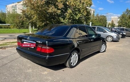 Mercedes-Benz E-Класс, 1996 год, 550 000 рублей, 4 фотография