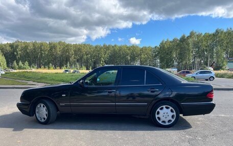 Mercedes-Benz E-Класс, 1996 год, 550 000 рублей, 5 фотография