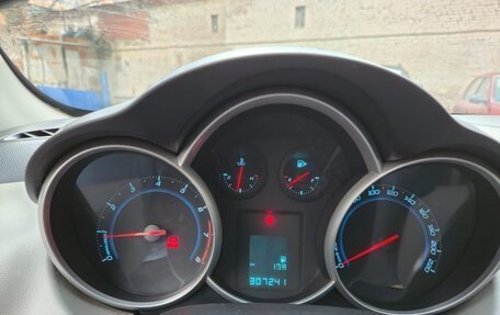 Chevrolet Cruze II, 2011 год, 500 000 рублей, 11 фотография