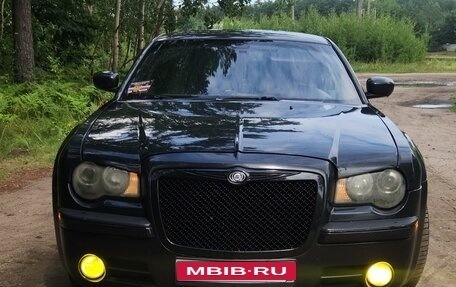 Chrysler 300C II, 2005 год, 1 150 000 рублей, 1 фотография
