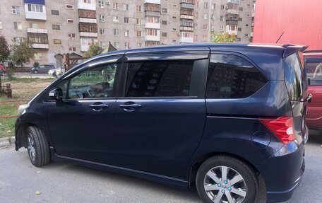 Honda Freed I, 2009 год, 860 000 рублей, 2 фотография