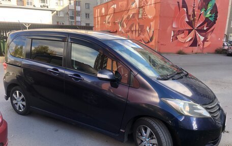 Honda Freed I, 2009 год, 860 000 рублей, 4 фотография