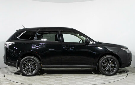 Mitsubishi Outlander III рестайлинг 3, 2013 год, 1 499 700 рублей, 4 фотография