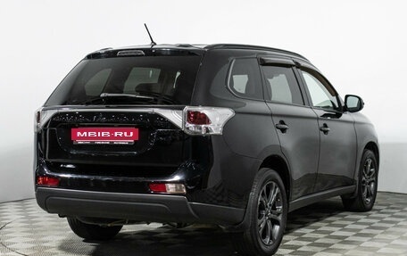 Mitsubishi Outlander III рестайлинг 3, 2013 год, 1 499 700 рублей, 5 фотография