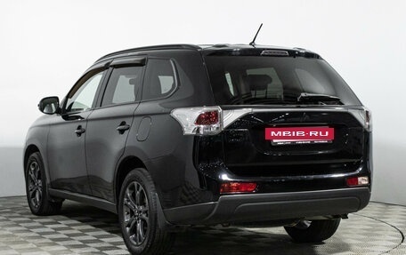 Mitsubishi Outlander III рестайлинг 3, 2013 год, 1 499 700 рублей, 7 фотография