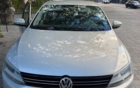 Volkswagen Jetta VI, 2014 год, 1 300 000 рублей, 3 фотография