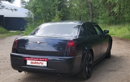Chrysler 300C II, 2005 год, 1 150 000 рублей, 2 фотография