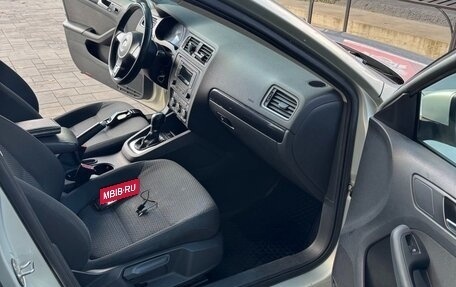 Volkswagen Jetta VI, 2014 год, 1 300 000 рублей, 10 фотография