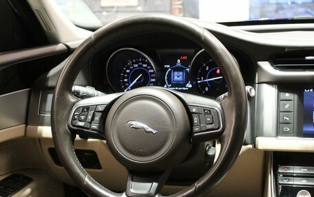 Jaguar XF II, 2016 год, 2 500 000 рублей, 15 фотография