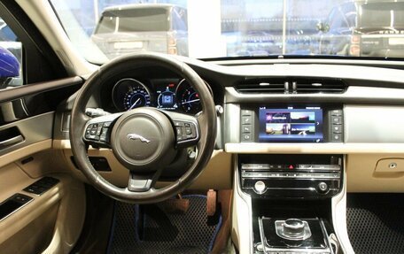 Jaguar XF II, 2016 год, 2 500 000 рублей, 14 фотография