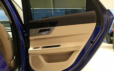 Jaguar XF II, 2016 год, 2 500 000 рублей, 36 фотография