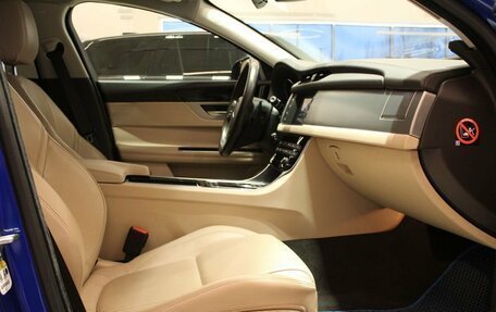 Jaguar XF II, 2016 год, 2 500 000 рублей, 32 фотография