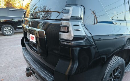 Toyota Land Cruiser Prado 150 рестайлинг 2, 2020 год, 5 750 000 рублей, 13 фотография