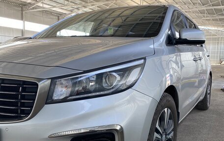 KIA Carnival III, 2020 год, 3 100 000 рублей, 3 фотография