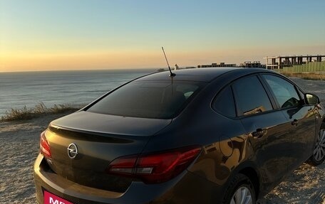 Opel Astra J, 2012 год, 820 000 рублей, 3 фотография