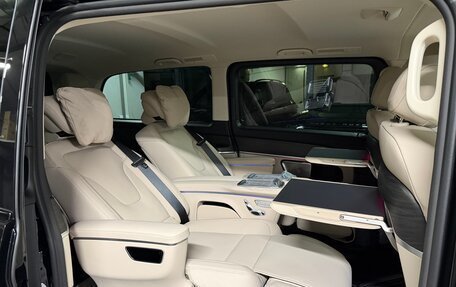 Mercedes-Benz V-Класс, 2025 год, 13 925 000 рублей, 2 фотография