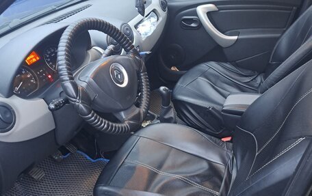 Renault Sandero I, 2013 год, 485 000 рублей, 2 фотография