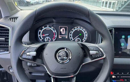 Skoda Karoq I, 2022 год, 1 619 047 рублей, 8 фотография