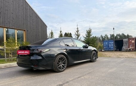 Toyota Camry, 2021 год, 3 200 000 рублей, 4 фотография